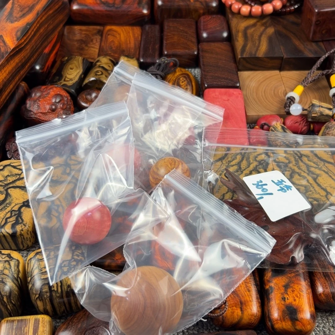 五****木老山檀海皇粉象一堆