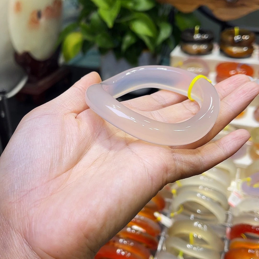 我***玛瑙/玉髓未镶嵌手镯