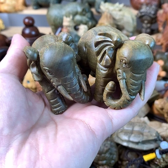 花梨木类金**社绿檀木小象一对好