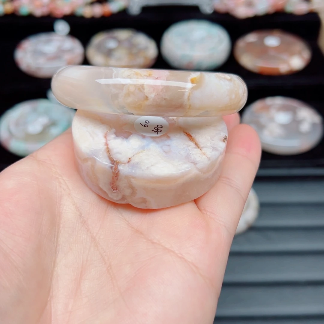 玛瑙/玉髓手镯未镶嵌60