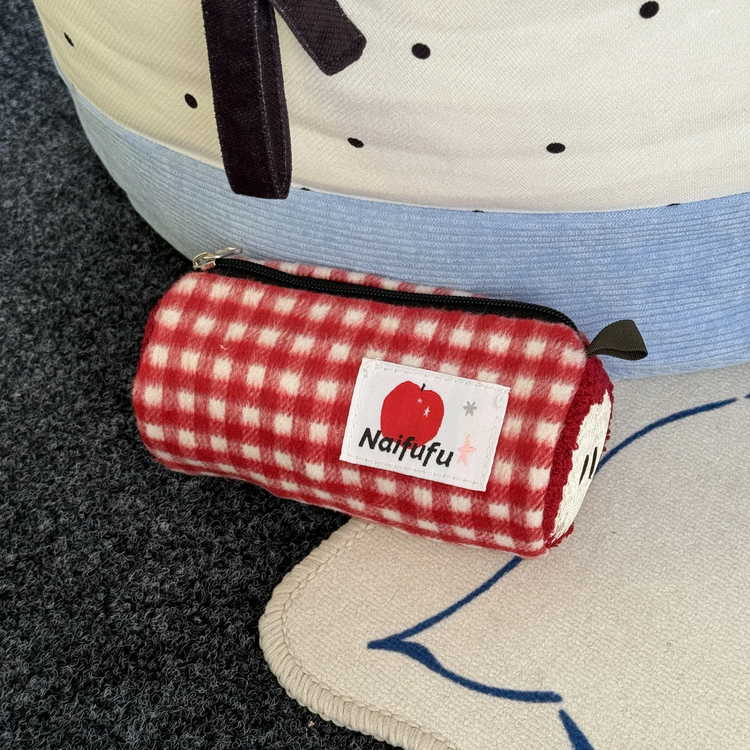 一张同学【长约18宽8高8单位厘米】时尚百搭手拿包C3366红