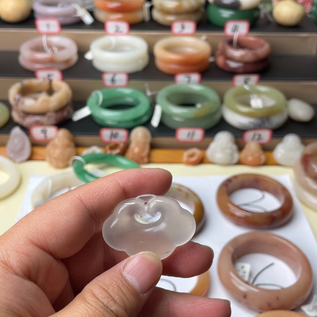 石英质玉未镶嵌手镯