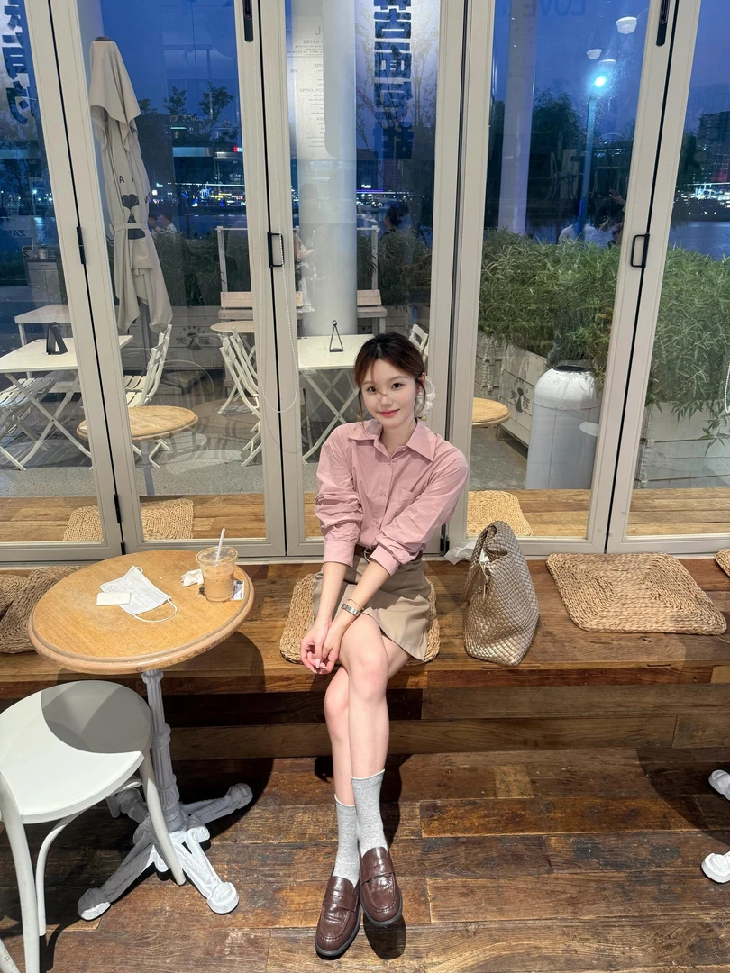 【时光之恋】高级感INS风时尚套装粉色衬衫减龄卡其色半身裙两件套