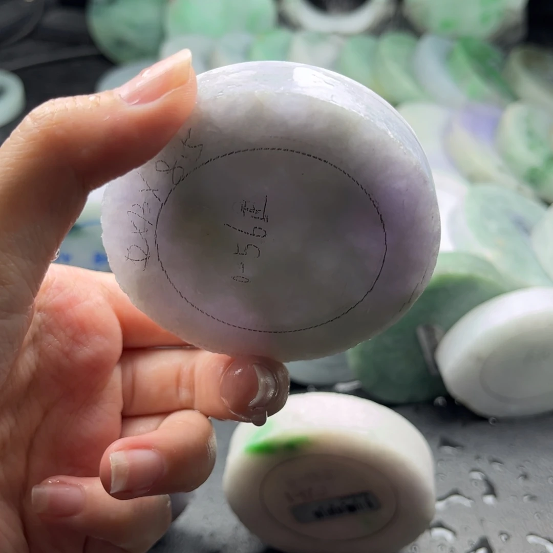 未镶嵌翡翠手镯定制翡翠