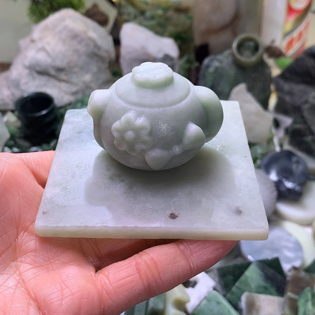 和田玉（糖玉）未镶嵌颈饰飞**雪