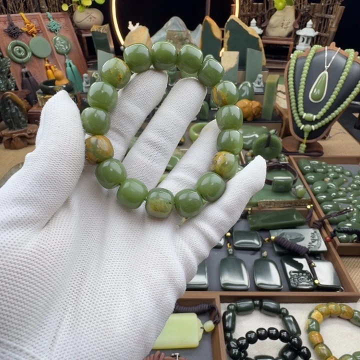 岫岩河磨玉（透闪石质玉）未镶嵌手链