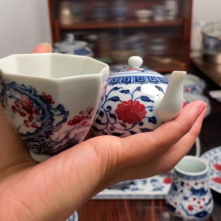 蛤***背釉里红八方杯缠枝小壶
