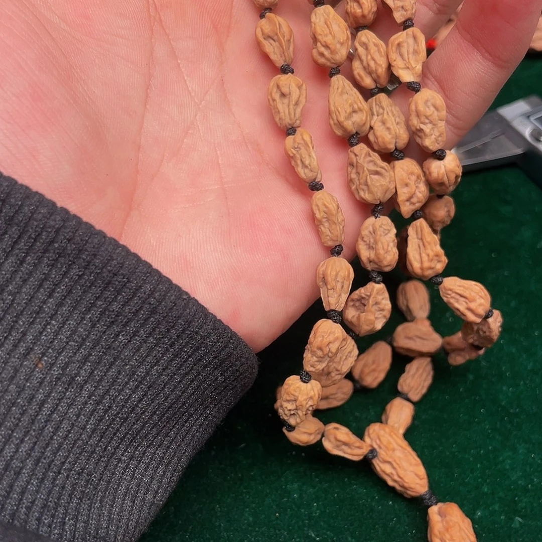 ***　文玩核桃吊坠异性