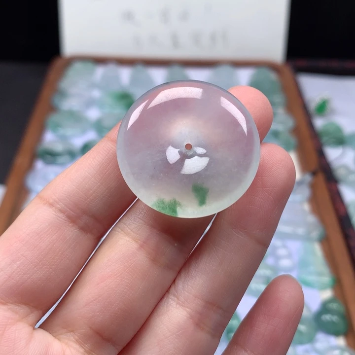 颈饰未镶嵌翡翠高冰飘花大平安扣