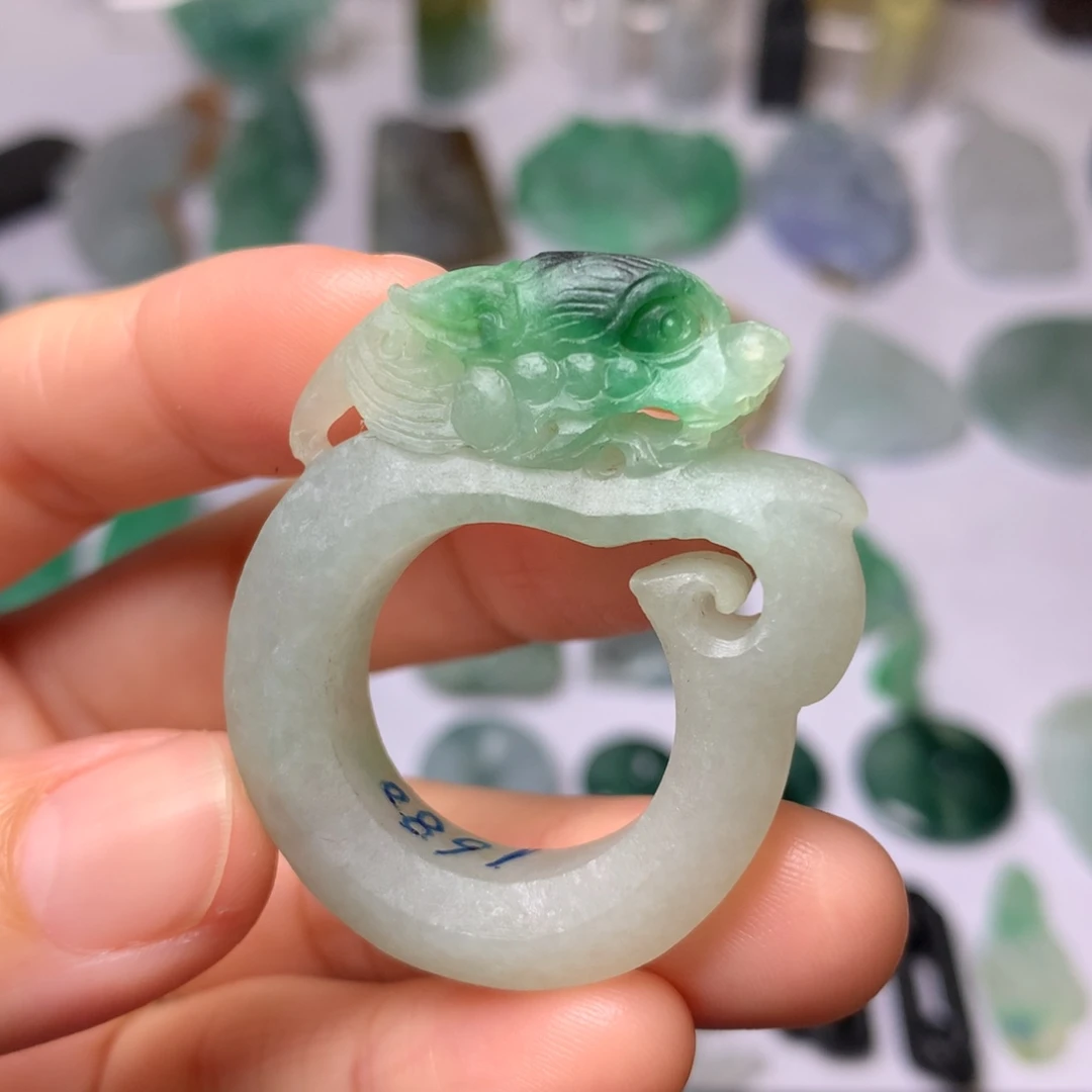 定制翡翠未镶嵌翡翠