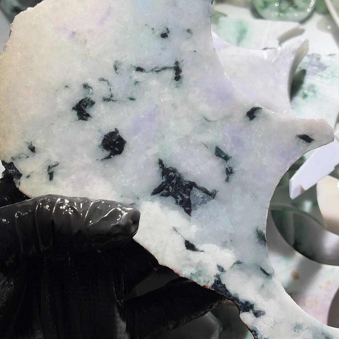 翡翠未镶嵌颈饰边角料