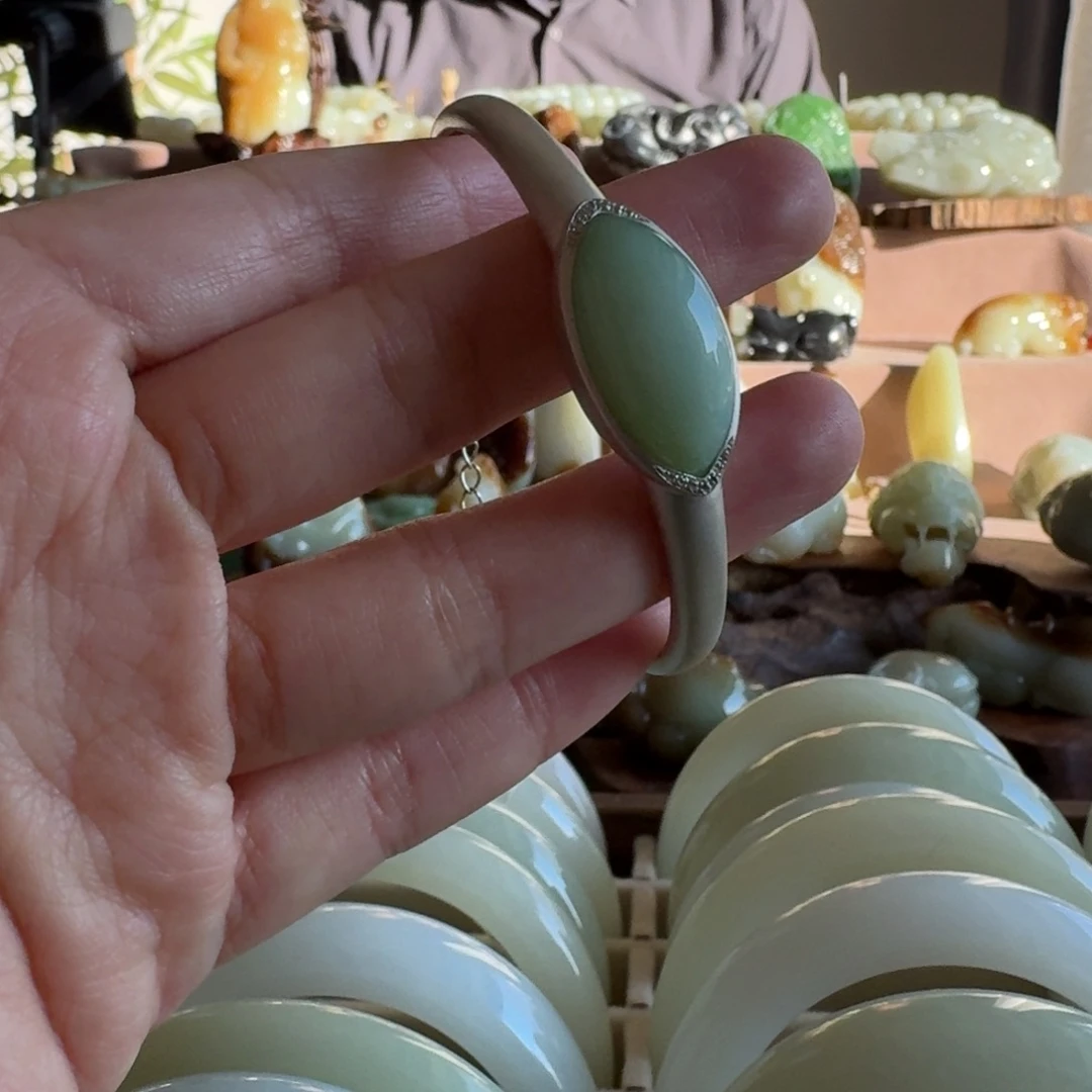 和田玉（糖玉）未镶嵌颈饰