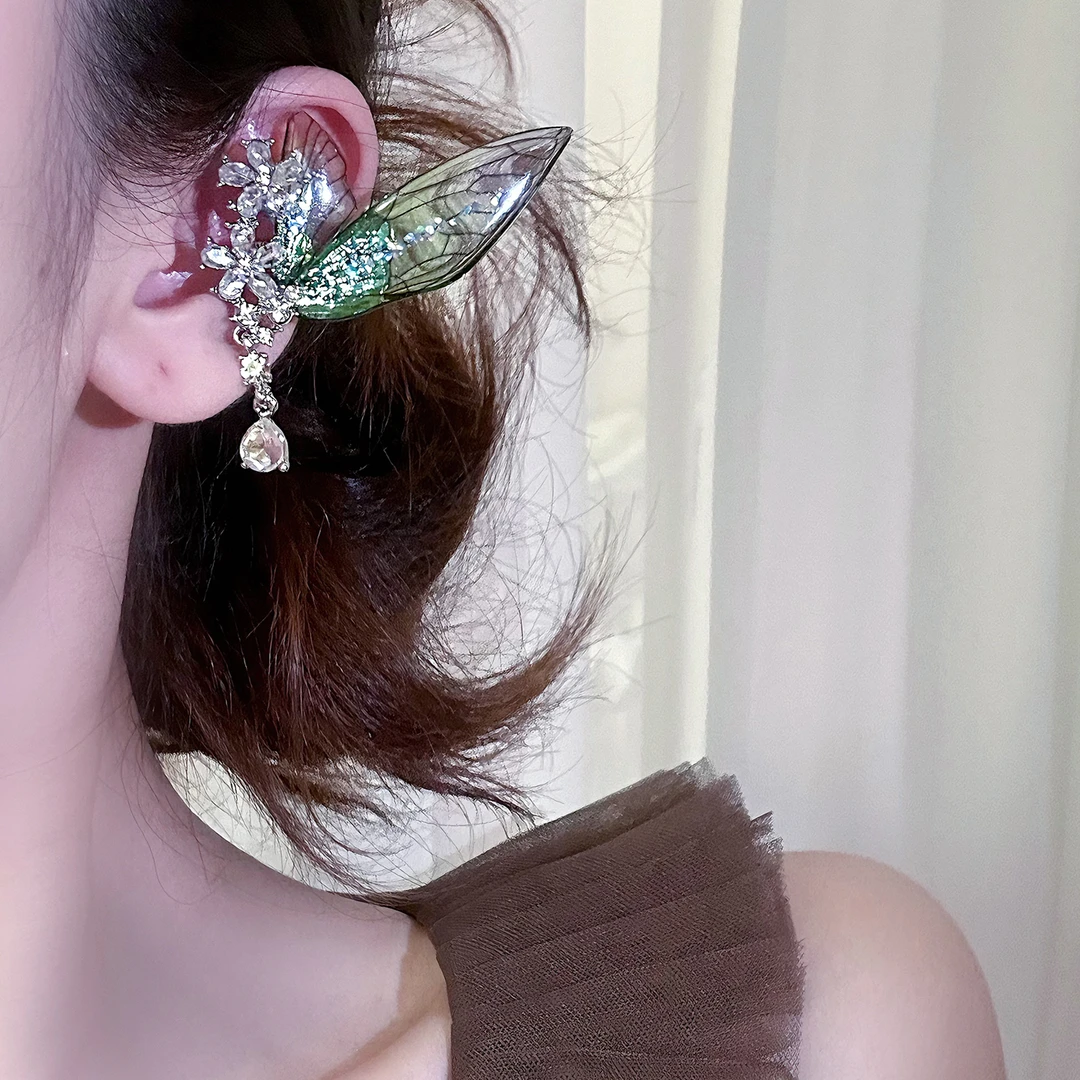 SHOWDIGU 铜合金亚克力耳饰 闪钻蝴蝶翅膀精灵耳夹轻奢气质耳饰女