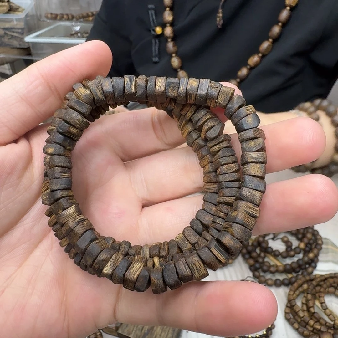 沉香碎屑沉香白棋单圈随型 6 克多样性发一串