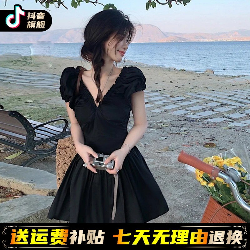 黑色a字收腰显瘦短款海边连衣裙子女夏季女装2025新款v领气质短裙