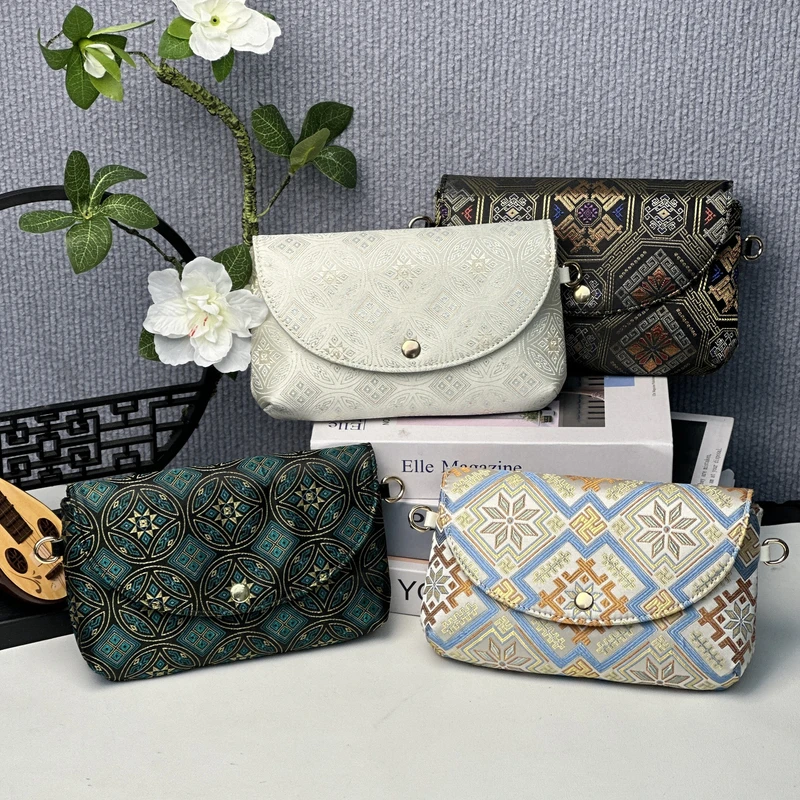 广西非遗壮锦小包纯壮锦面料斜挎横板手机包百搭时尚布艺包精致