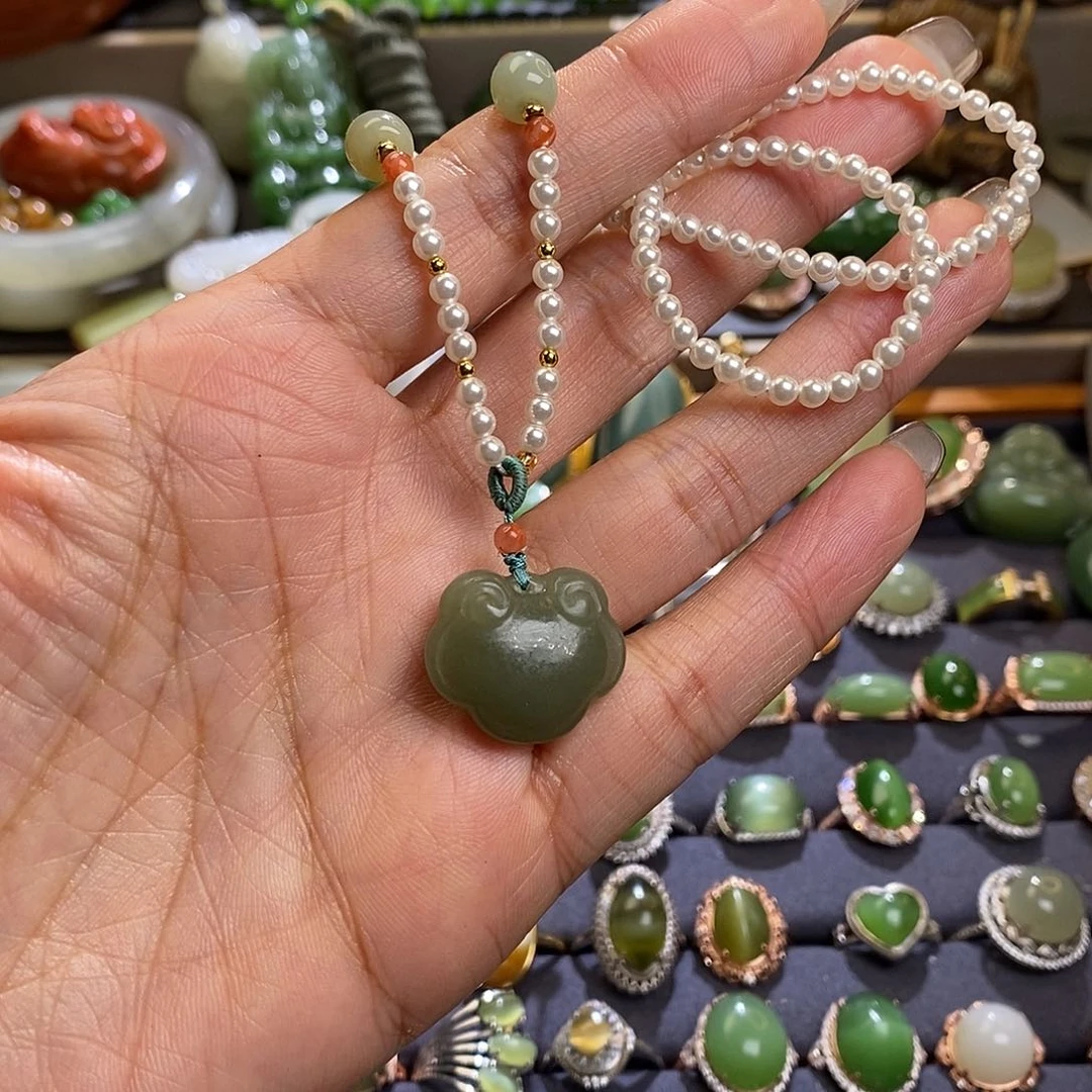 和田玉挂件未镶嵌