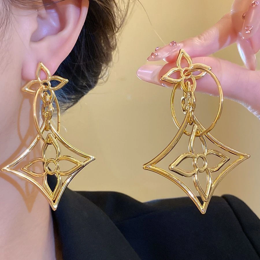 铜合金耳饰 新款镂空花朵菱形吊坠耳环女时尚耳坠小众高级感耳饰