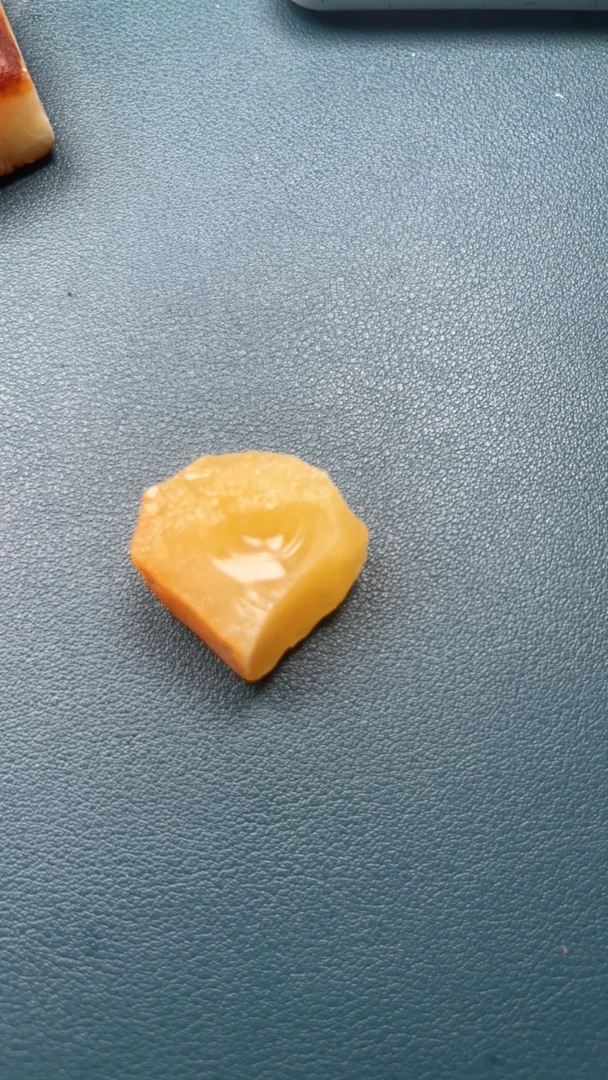 蜜蜡原石定制成品