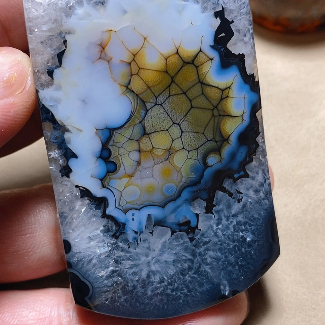 未镶嵌颈饰玛瑙/玉髓飞*