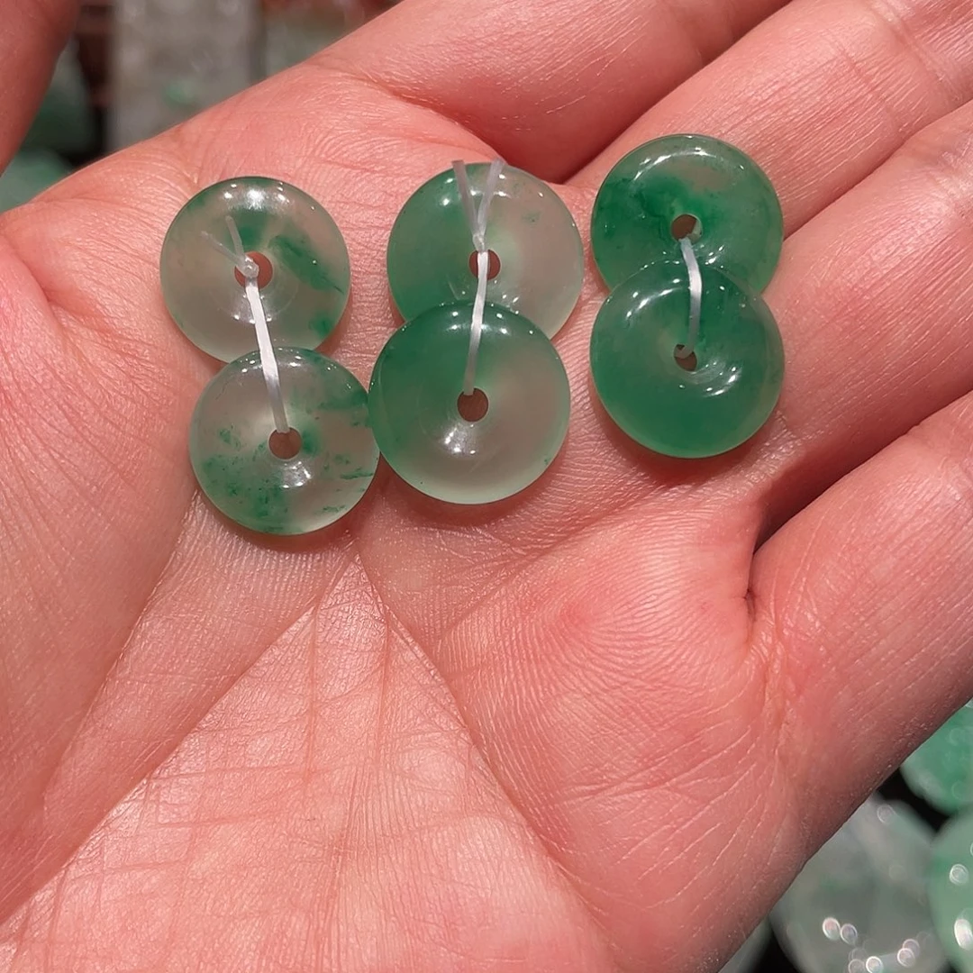 無***石英质玉（非洲翠）未镶嵌吊坠(不含链)