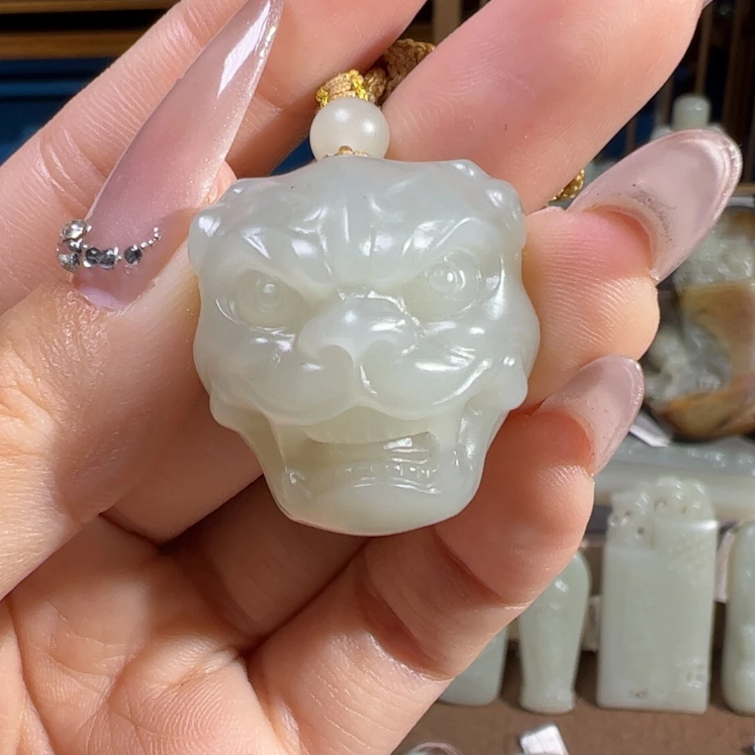 和田玉（糖玉）未镶嵌颈饰