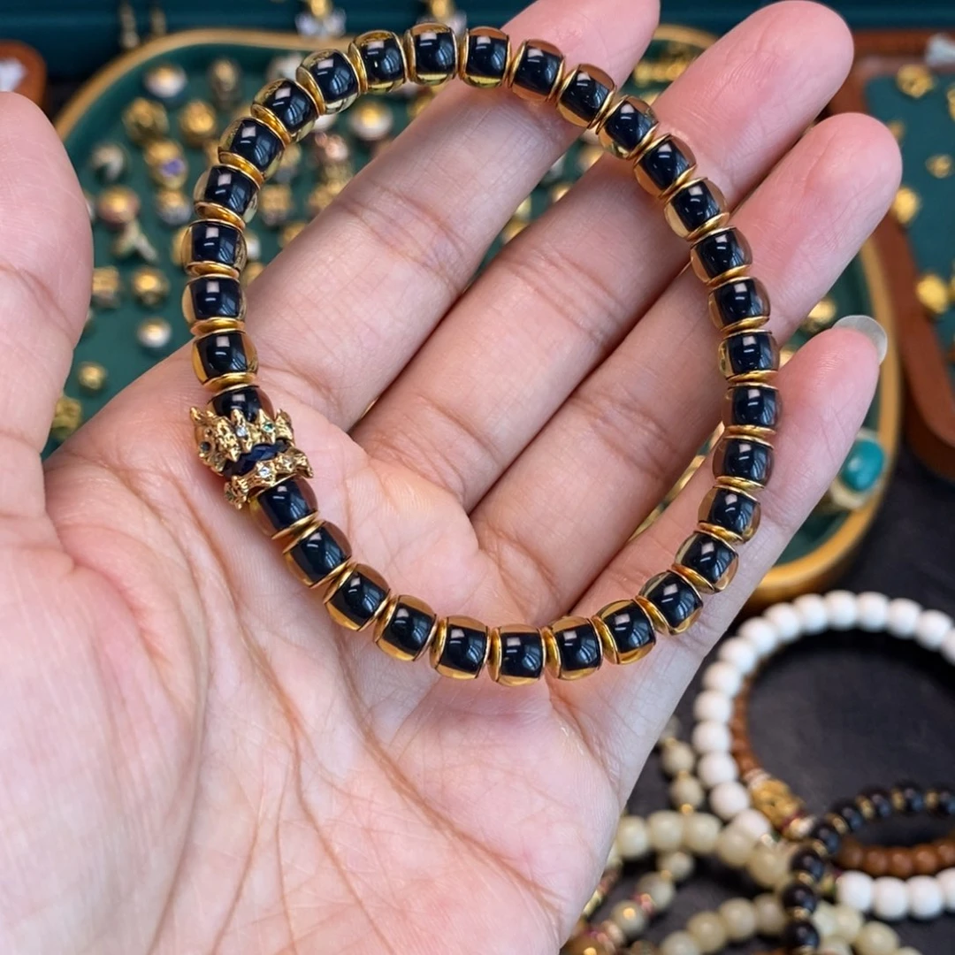 手链足金镶嵌合成（培育）蓝宝石