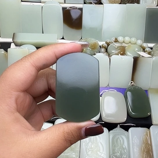 颈饰未镶嵌和田玉