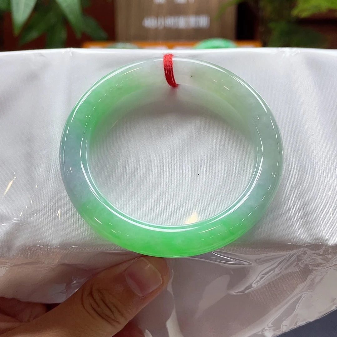 翡翠未镶嵌手镯32 号链接