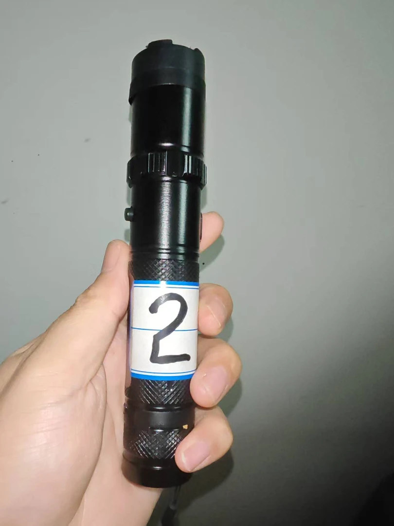 迷你便携强光远射手电筒抱夹式充电适合户外家用电击功能