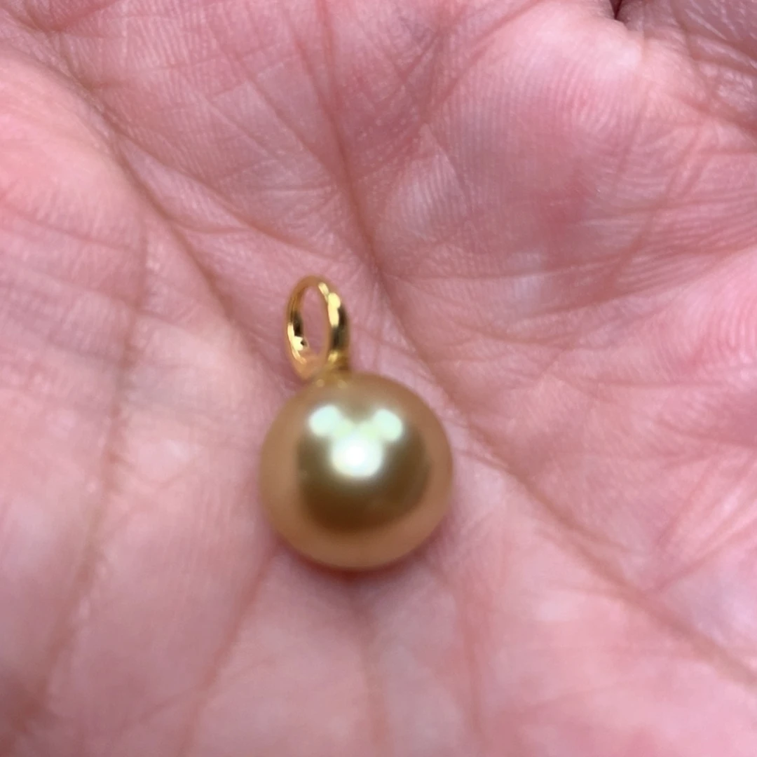 颈饰18K金镶嵌海水珍珠