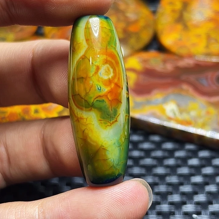 缅***缘玛瑙/玉髓未镶嵌颈饰