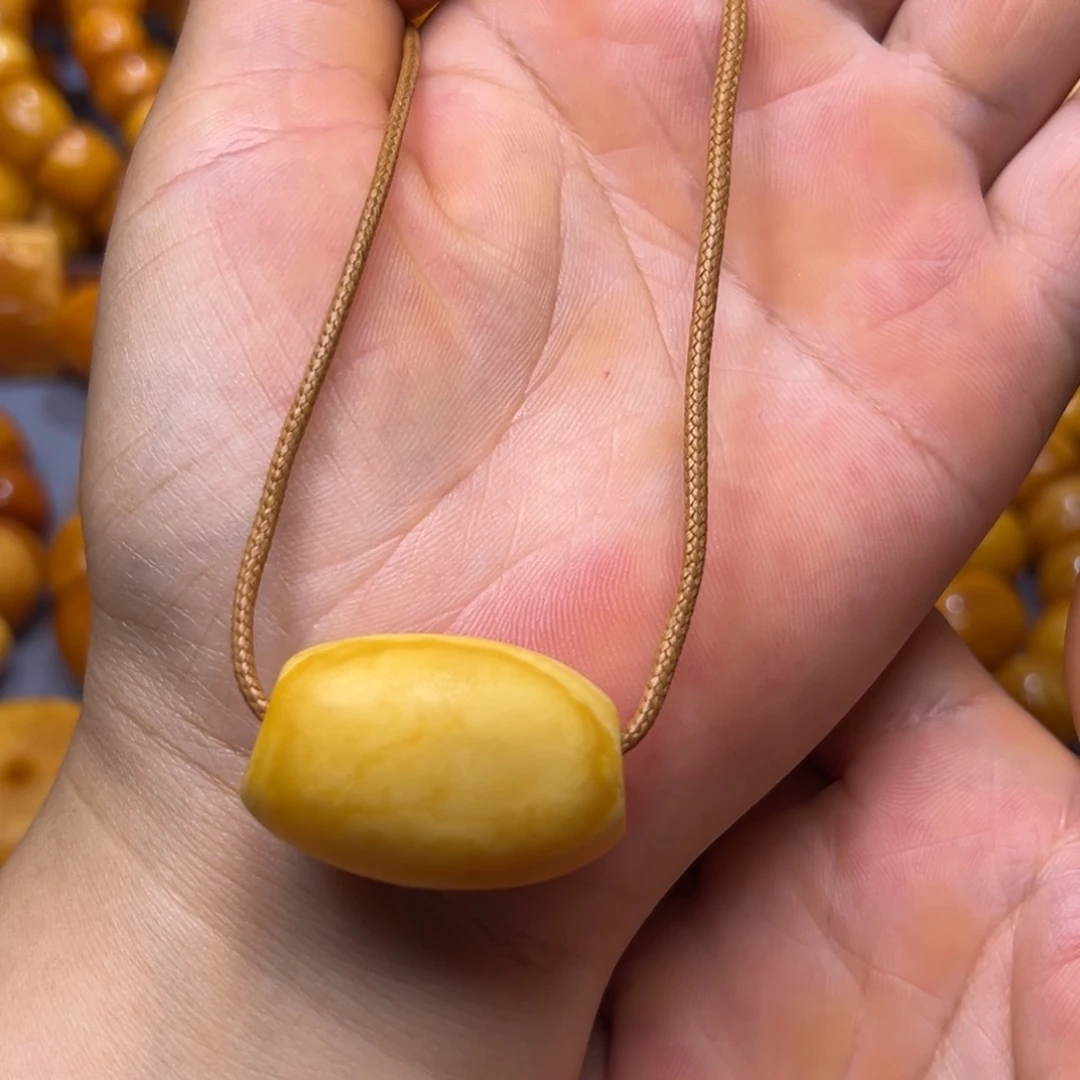 琥珀未镶嵌吊坠(不含链)