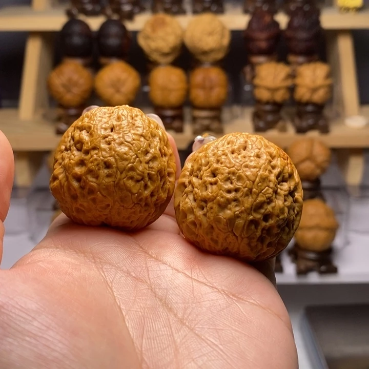 文玩核桃吊坠41龙鳞铁狮子Y13