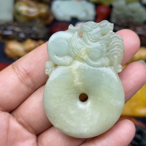 蛇纹石玉未镶嵌颈饰65