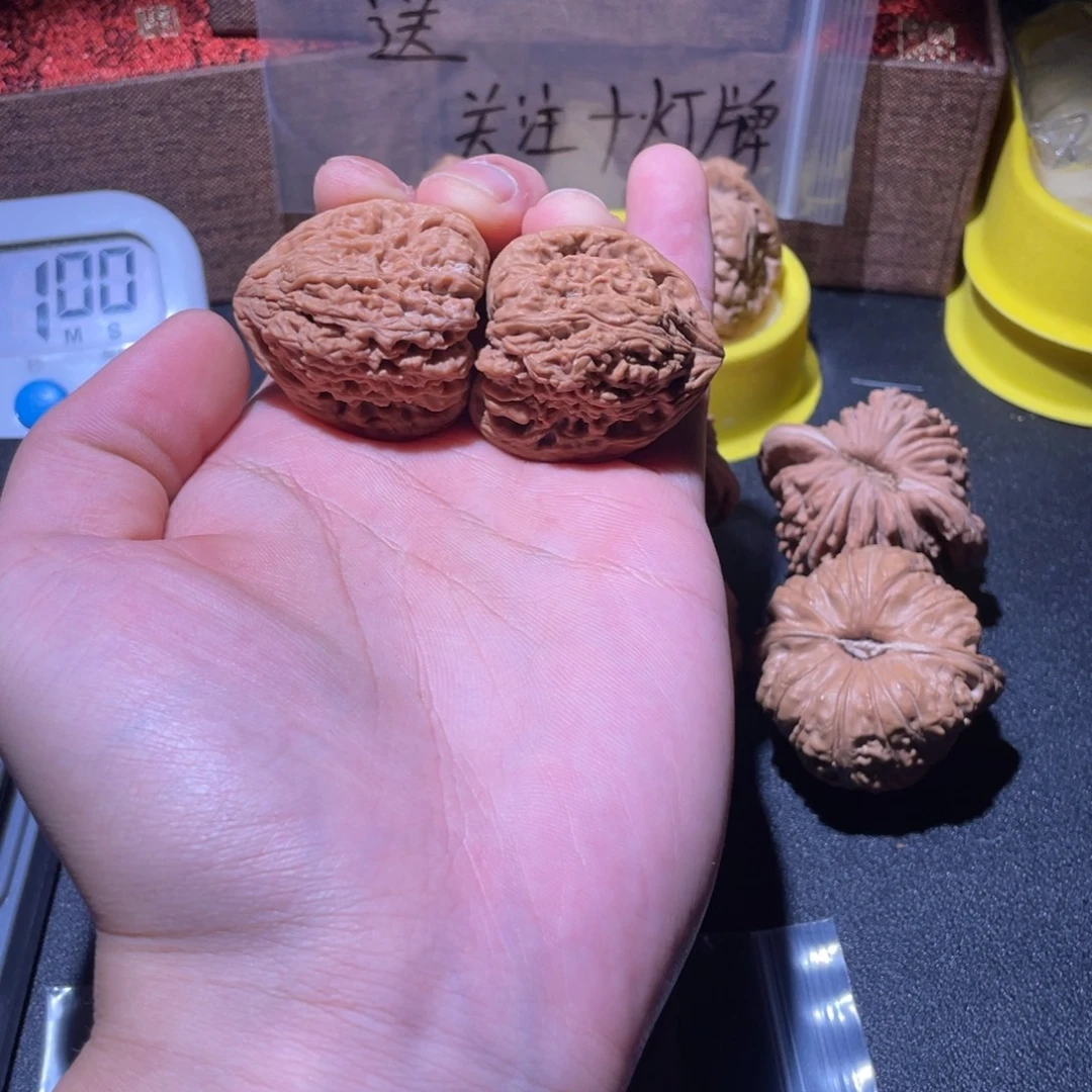 吊坠文玩核桃三角疆