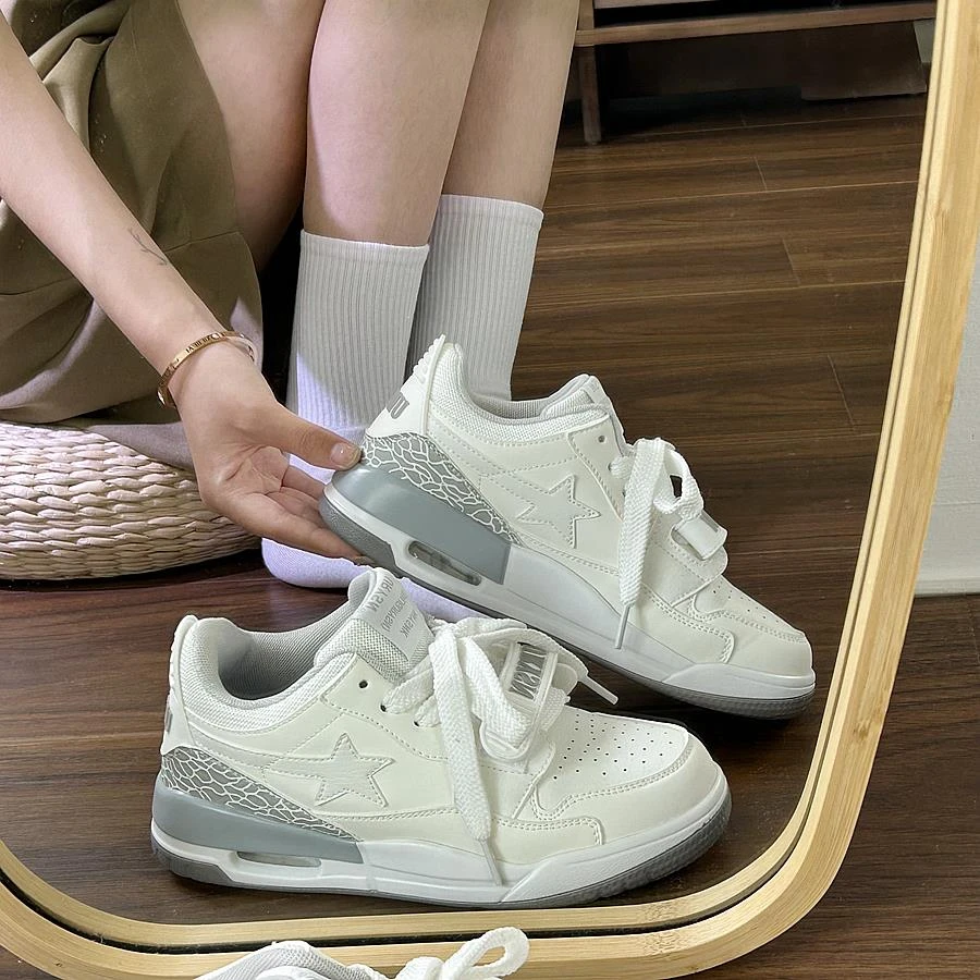 红蜻蜓精选港风情侣小众气垫板鞋ins潮2025新款学院风厚底运动小