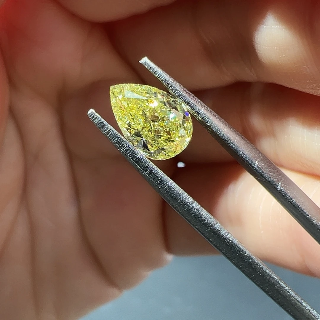 合成钻石裸石1.155ct水滴黄钻艳彩黄