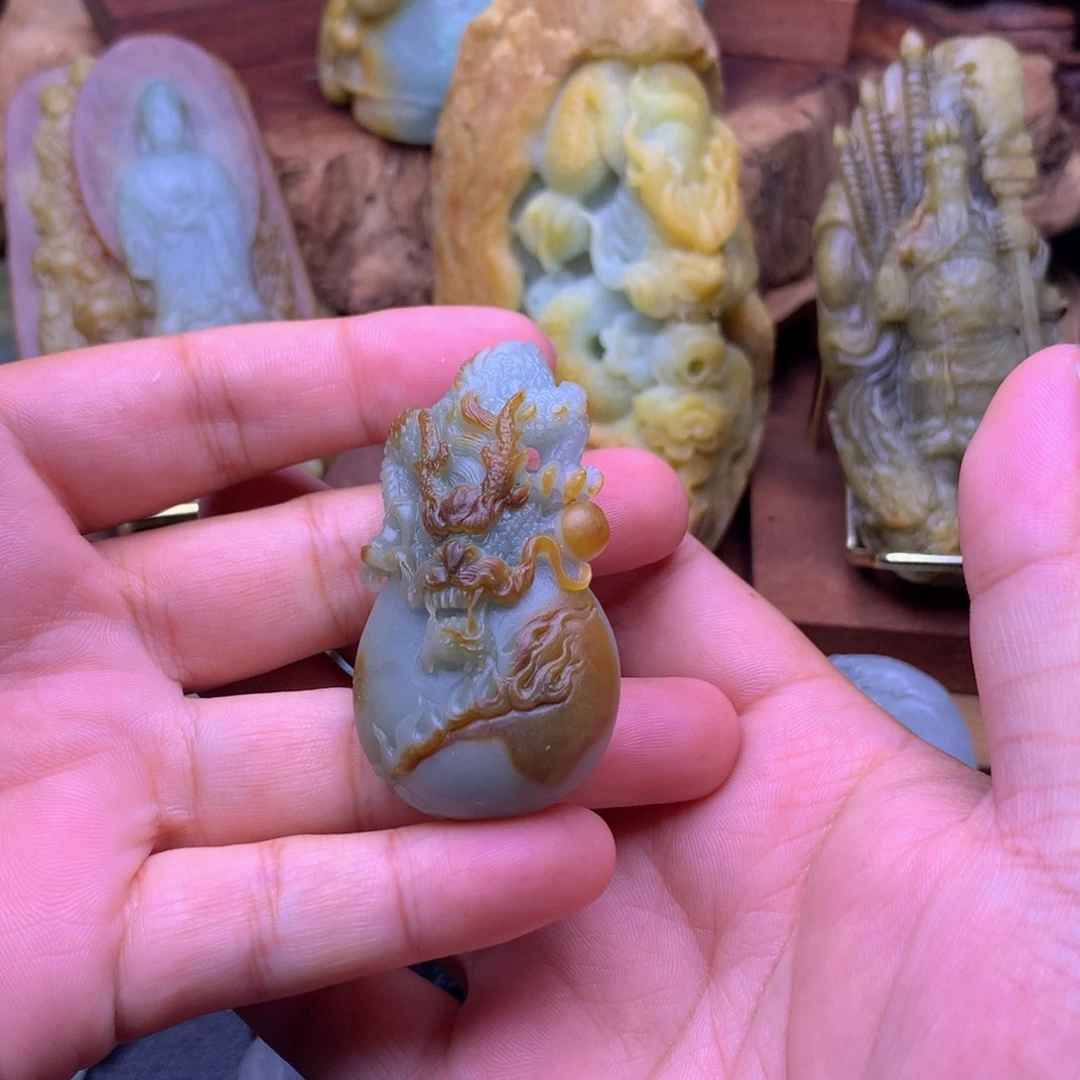 定制翡翠未镶嵌翡翠