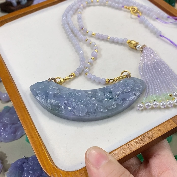 翡翠未镶嵌颈饰翡翠吊坠