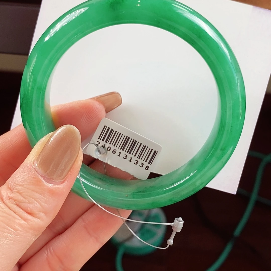 石英质玉手镯未镶嵌非洲翠手镯