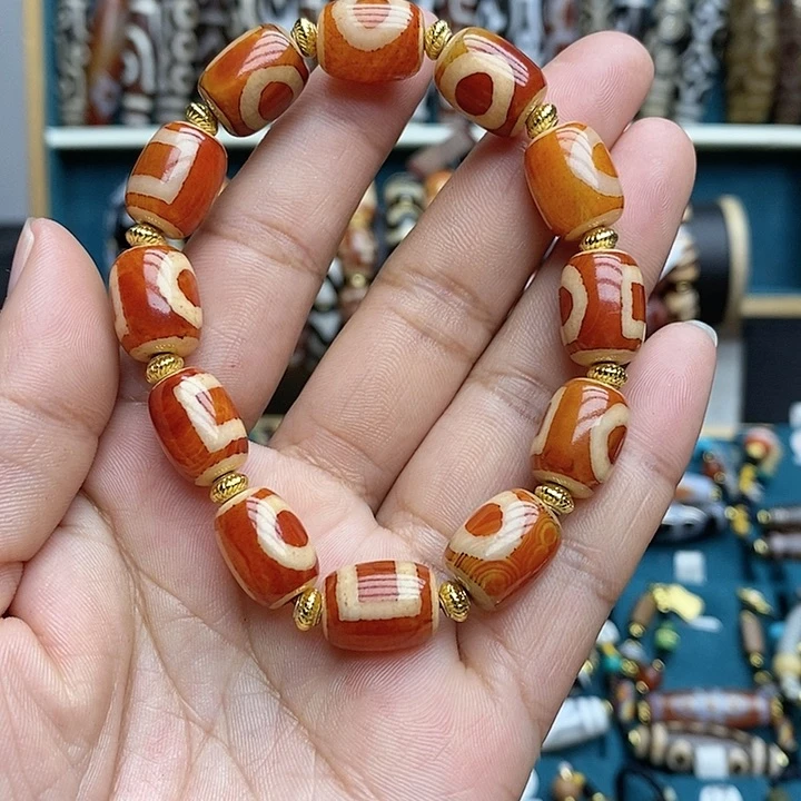 玛瑙/玉髓颈饰合金万***地