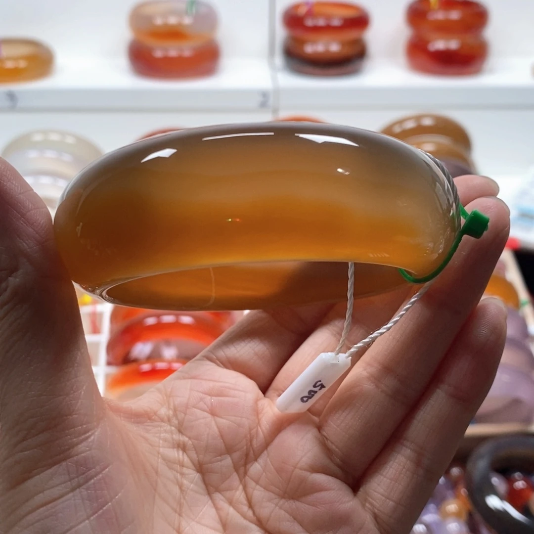 弘***米玛瑙/玉髓手镯未镶嵌