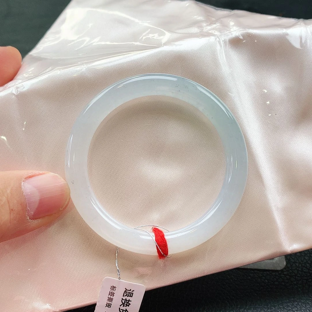 未镶嵌手镯翡翠天然翡翠手镯