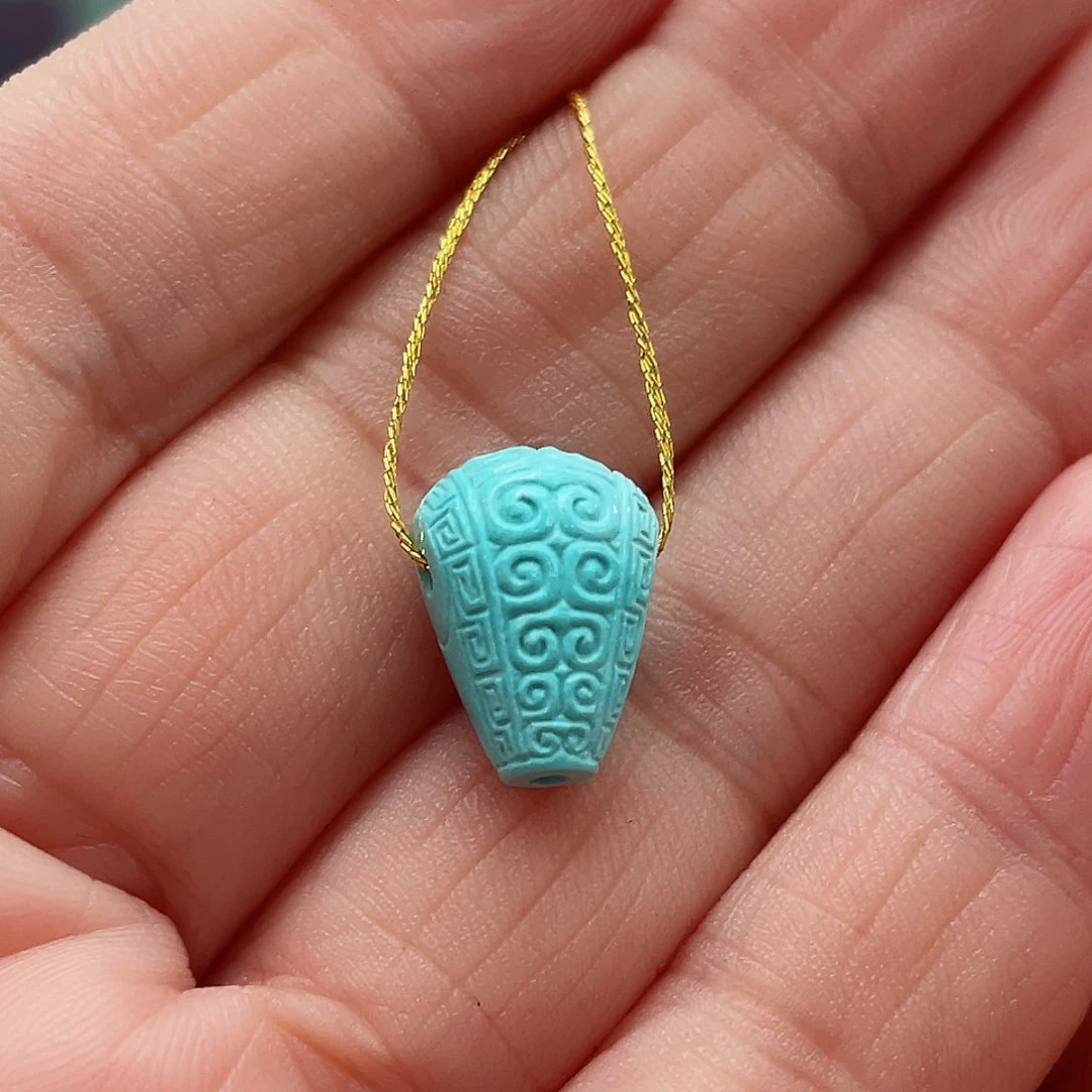 绿松石颈饰未镶嵌