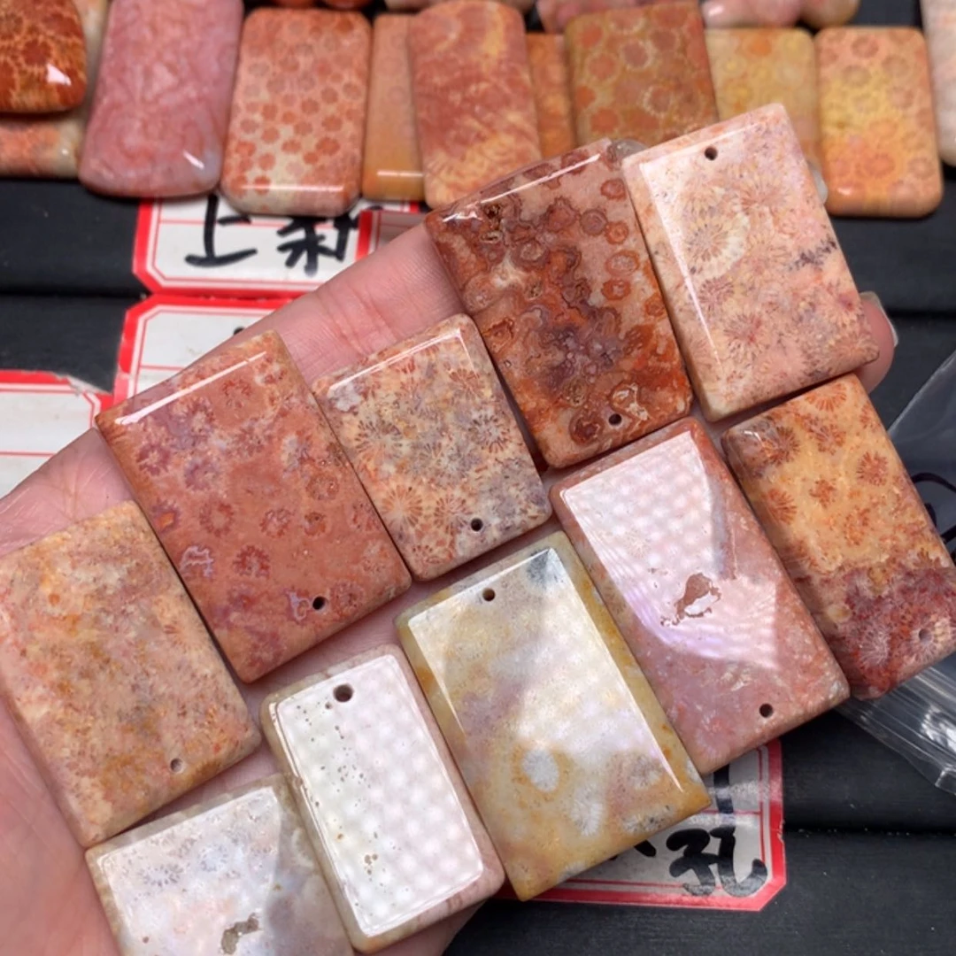 【闪购商品】硅化玉颈饰未镶嵌?****?