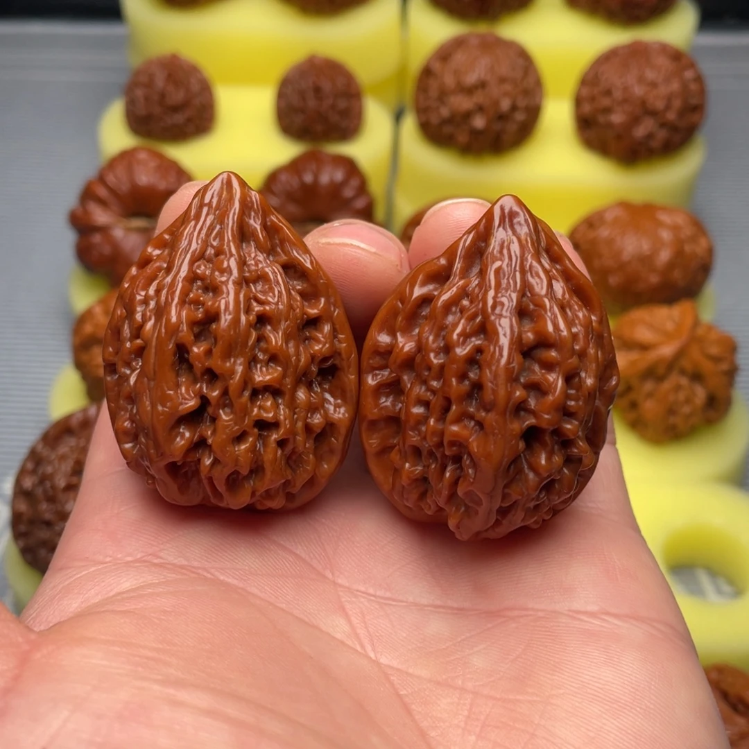 把件文玩核桃十三陵鸡心36全品