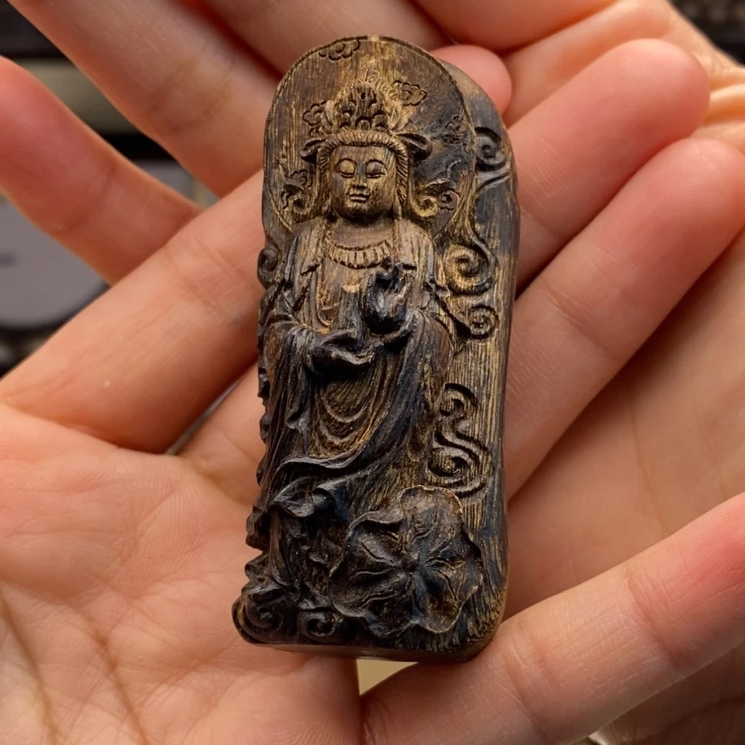 沉香吊坠可****子越南芽庄白棋