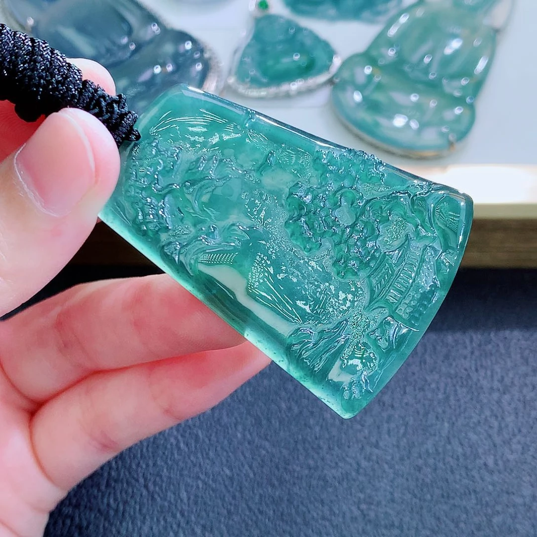 翡翠未镶嵌颈饰翡翠