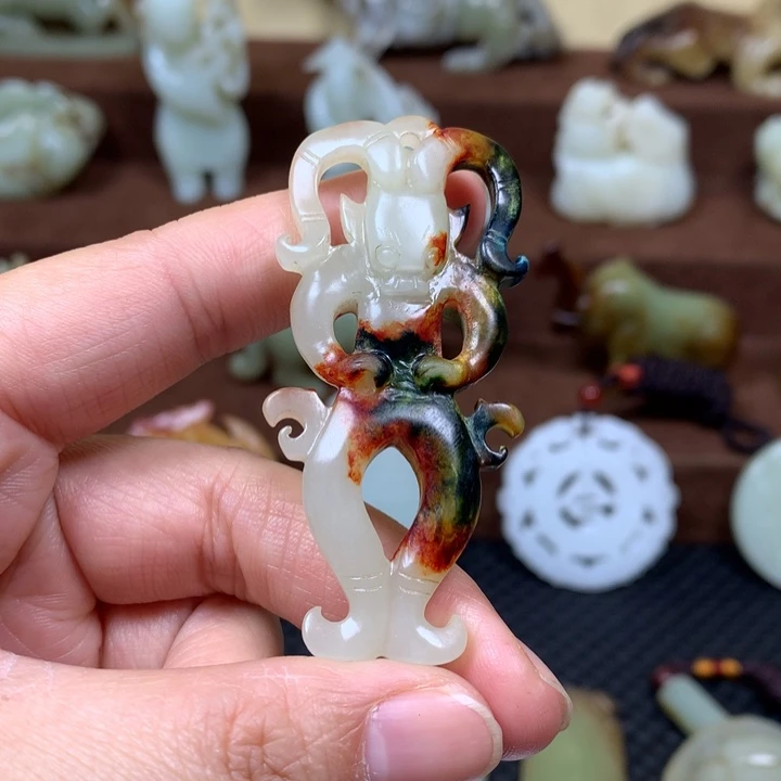 修***性和田玉未镶嵌挂件